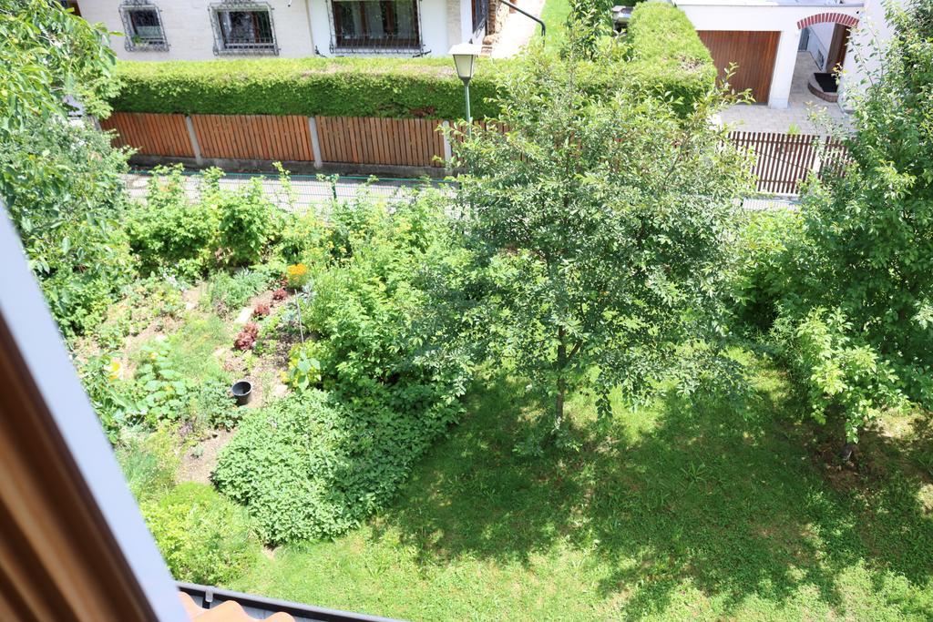 Apartment Dachgalerie 110 M2 Мюнхен Экстерьер фото